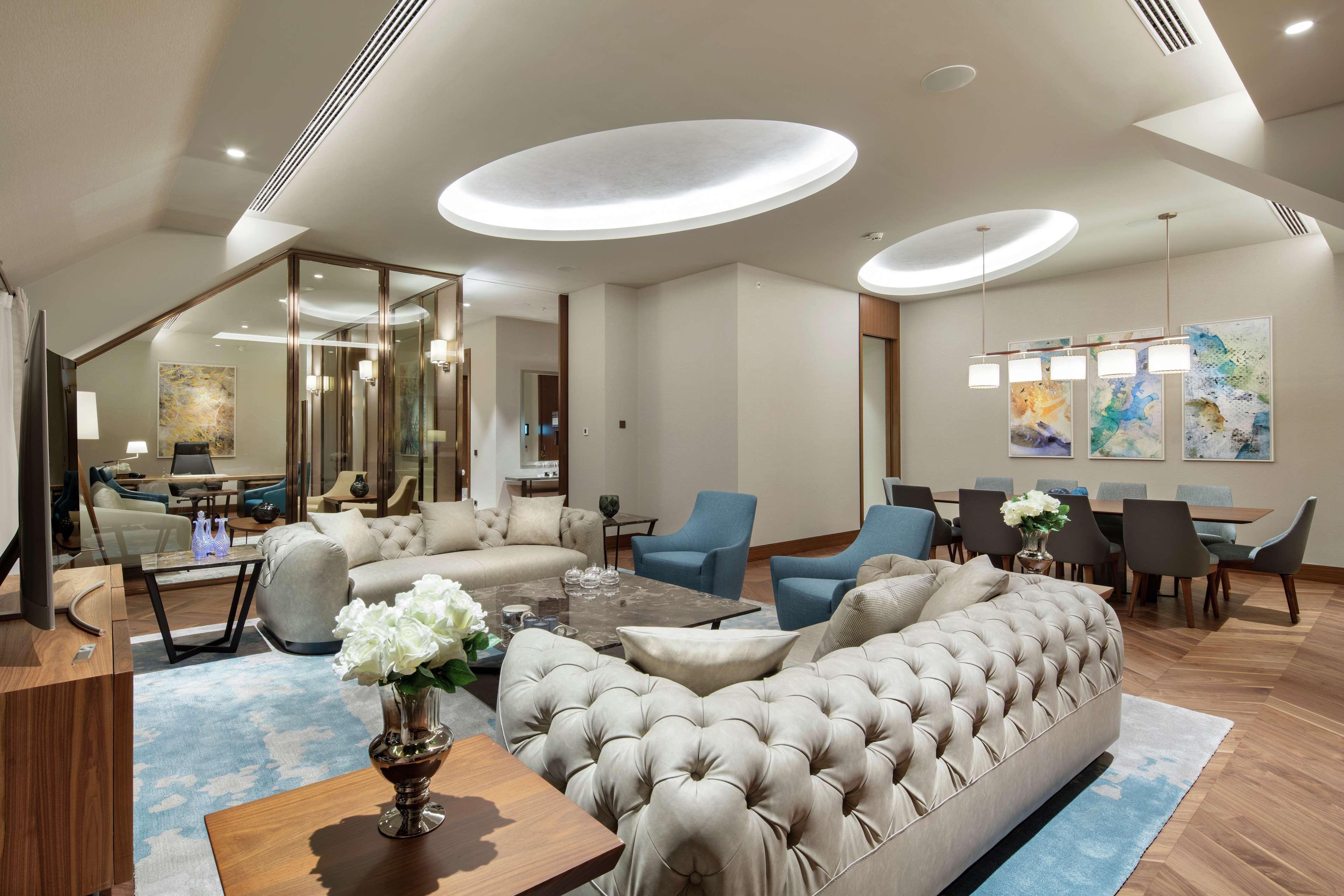 Hotel Doubletree By Hilton Skopie Exterior foto The Residence